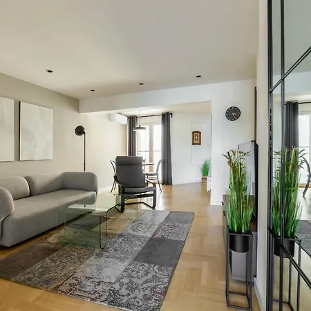 Hostgost Selected - Parliament Apartment